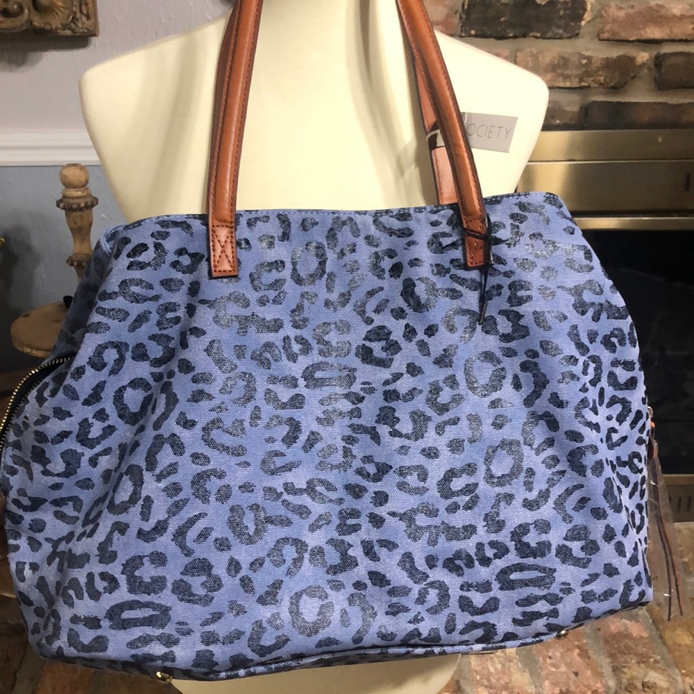 Brand new organizer bag (three large sections)